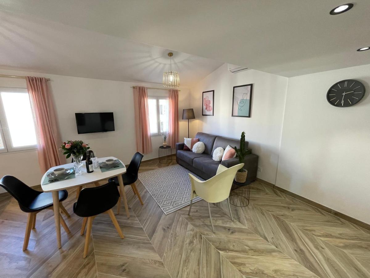 Nice Renting - Massena - Loft - Heart Of Vieil Antibes - The Market With Sea View Екстер'єр фото